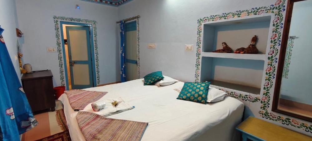 Room image 3