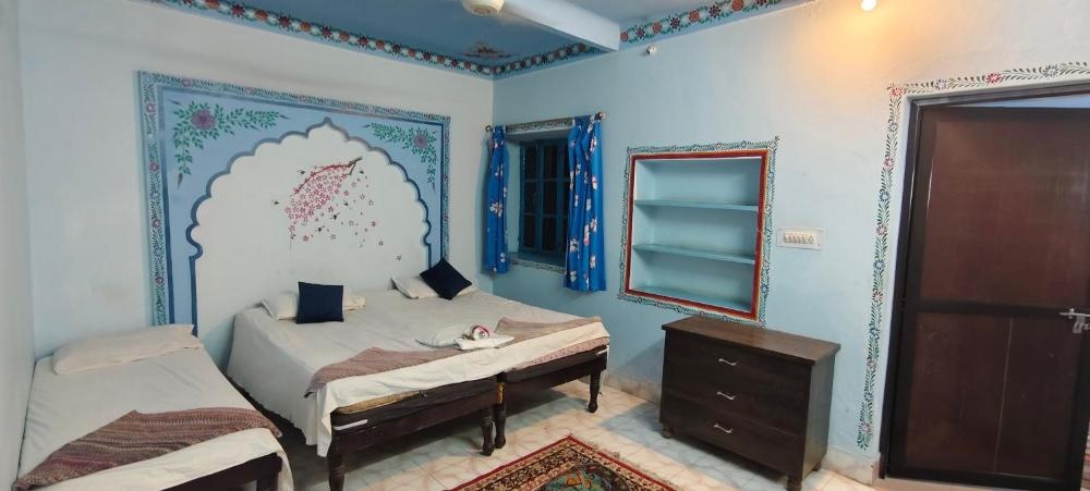Room image 3